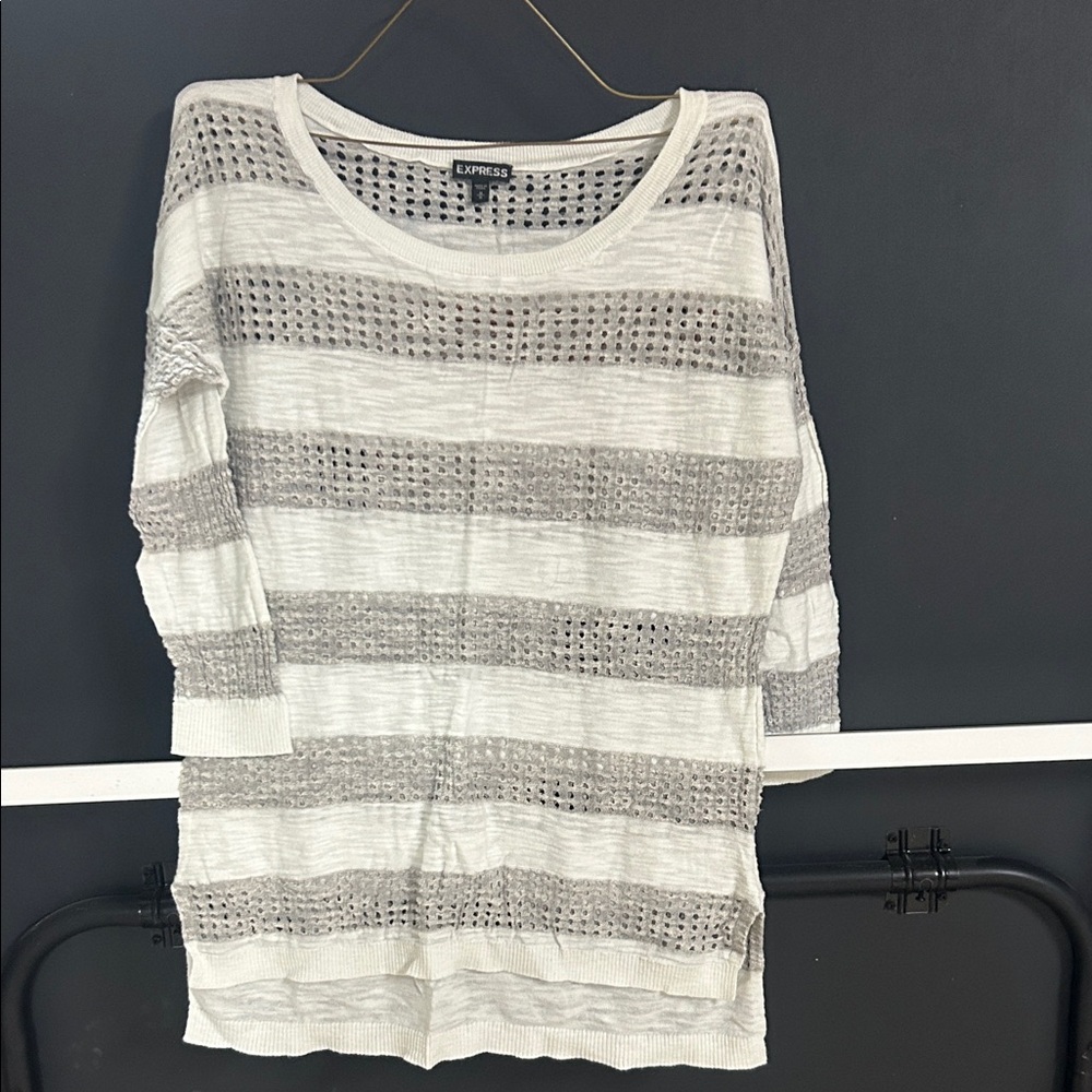 Express Knit Top in Cream and Gray